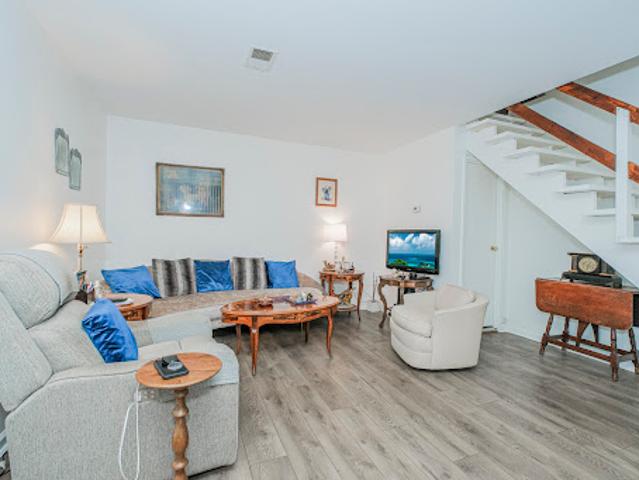 Apartment for sale in Arverne, New York