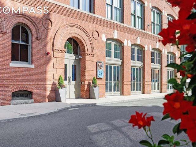 Apartment for sale in Boston, Massachusetts