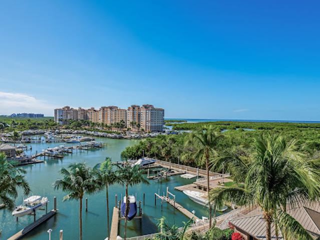 Apartment for sale in Naples, Florida