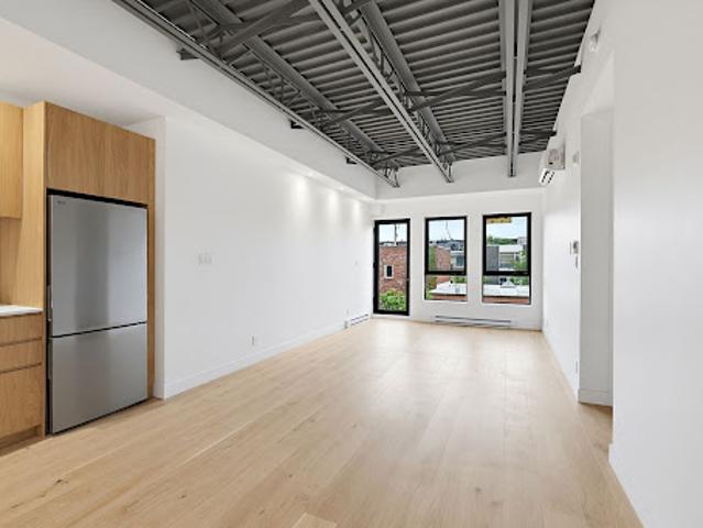 Apartment for rent in St. Leonard's, Quebec
