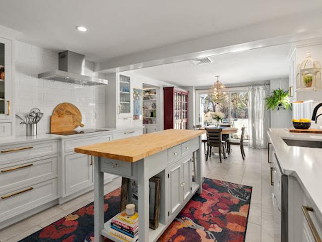 Apartment for sale in Wayland, Massachusetts