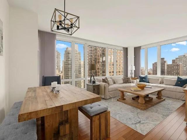 Apartment for sale in Arverne, New York