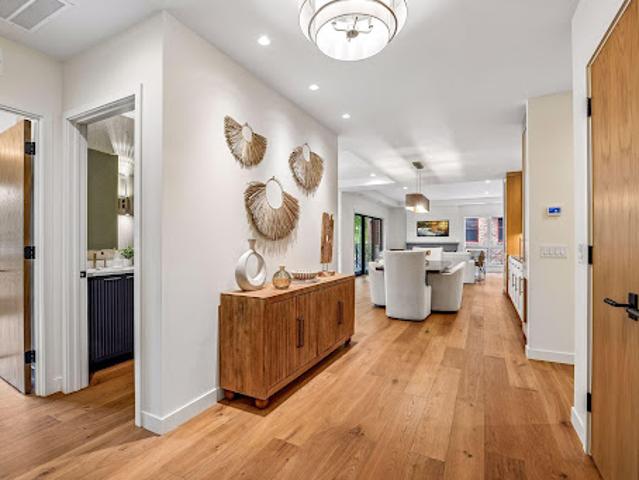 Apartment for sale in Wayzata, Hennepin County