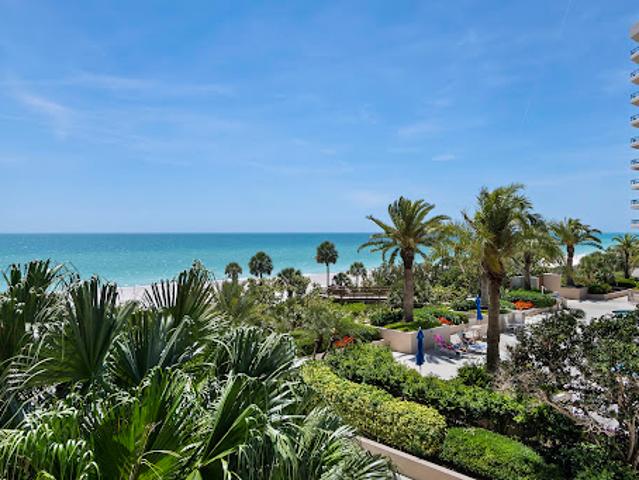 Apartment for sale in Longboat Key, Florida