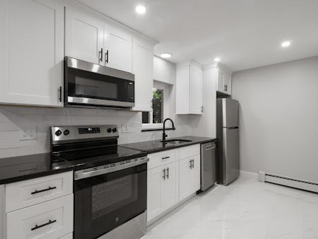 Apartment for sale in Auburndale, Massachusetts