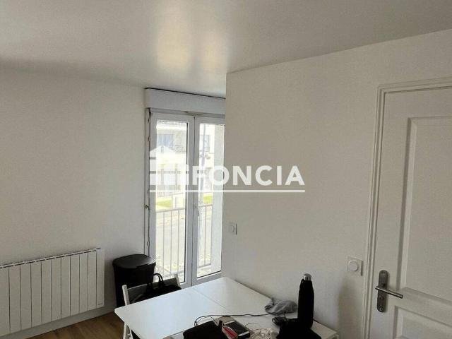 Studio location à Sainte-Geneviève-des-Bois, Essonne