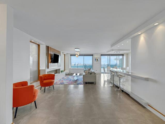 Apartment for sale in Fort Lee, New Jersey