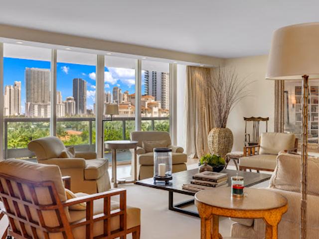 Apartment for sale in Aventura, Florida