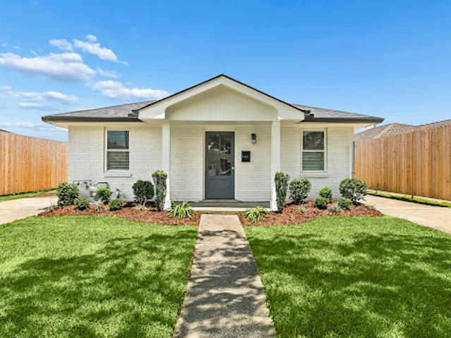 Apartment for sale in Metairie, Louisiana
