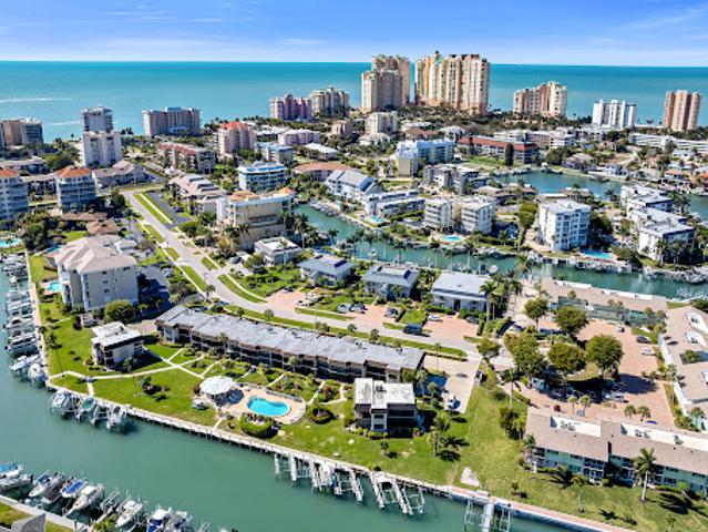 Apartment for sale in Marco Island, Florida