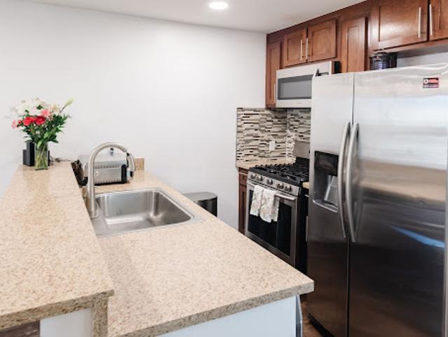 Apartment for sale in Lawndale, California