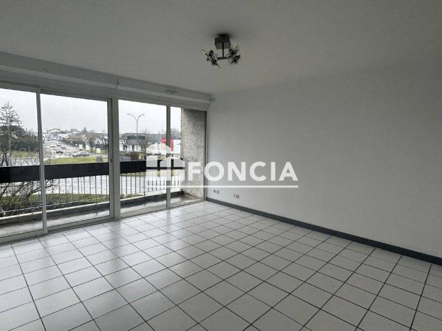 Appartement location à Aux Rochers, Champagnac
