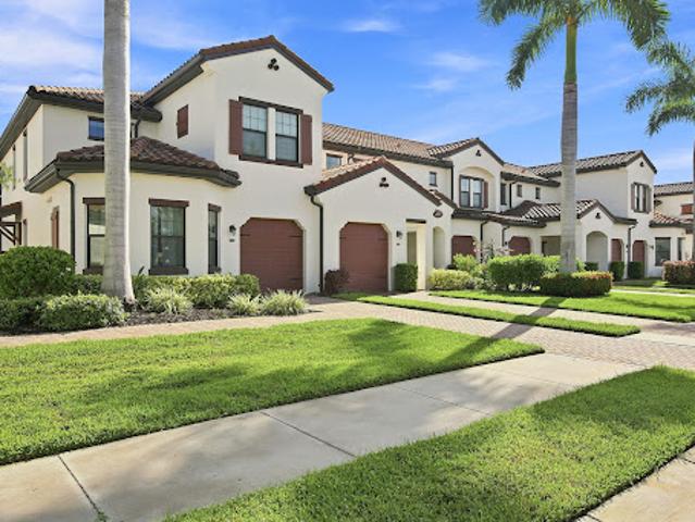 Apartment for sale in Naples, Florida