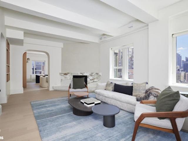 Apartment for sale in Arverne, New York