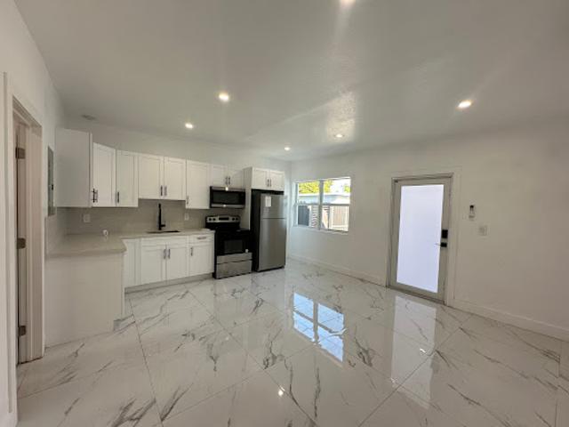 Apartment for sale in Hollywood, Florida