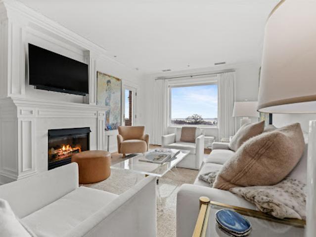 Apartment for sale in Greenwich, Connecticut