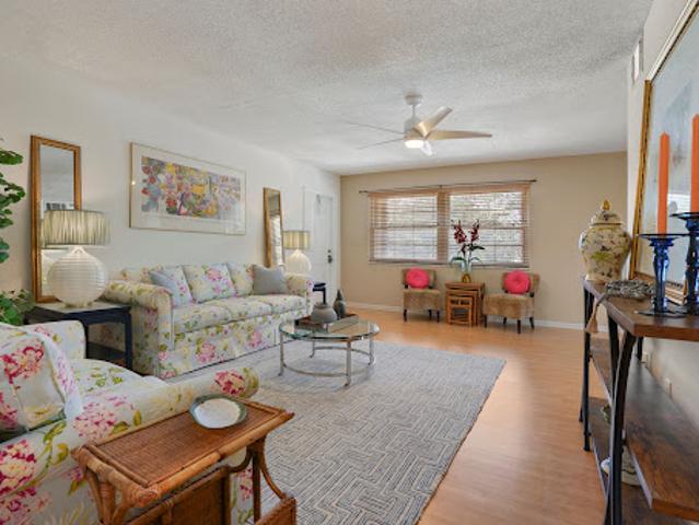 Apartment for sale in Stuart, Florida