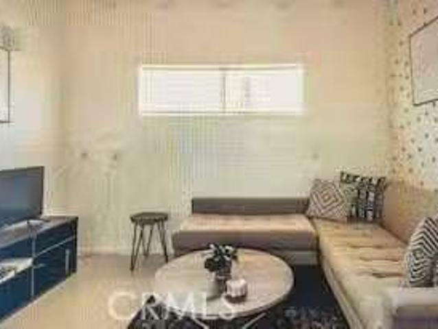 Condo for rent in Fontana