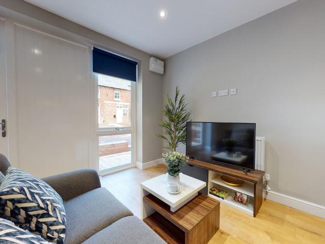 Apartment for rent in Little Woodhouse, Leeds