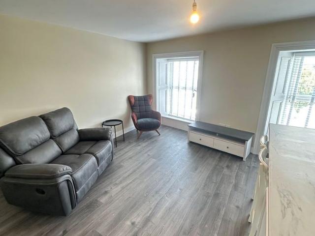 Apartment to rent in Loch Garman, North Tipperary