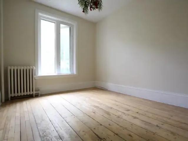 Apartment for rent in Mulhurst Bay, Ontario