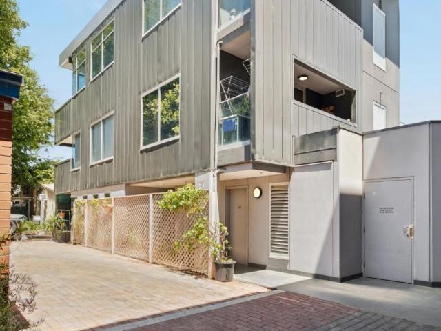 Apartment for sale in Adelaide, Adelaide City Council