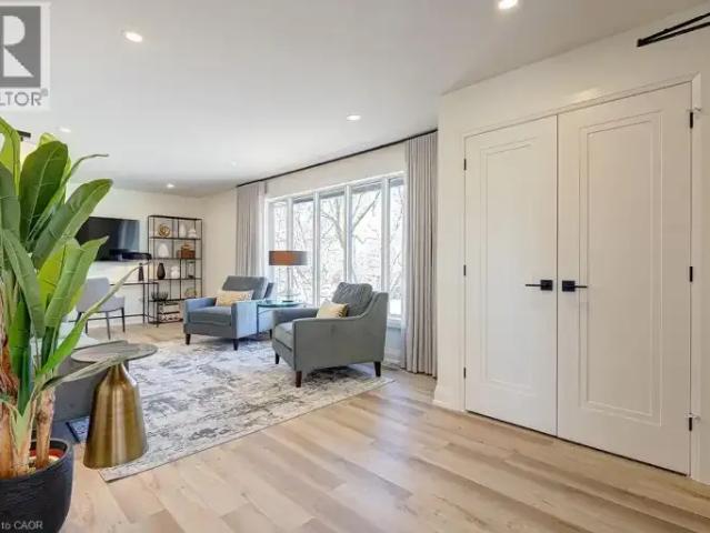 Apartment for rent in Burlington, Golden Horseshoe
