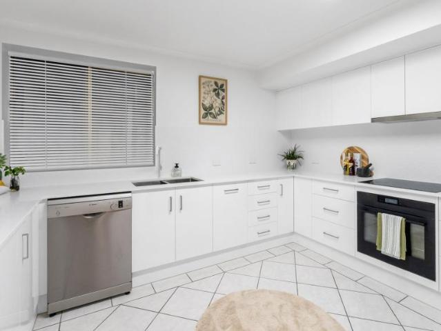 Apartment for sale in Cairns North, Cairns Regional