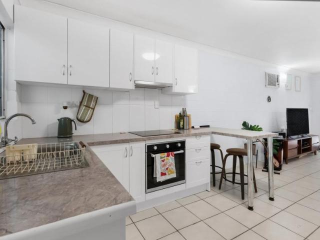 Apartment for sale in Cairns North, Cairns Regional