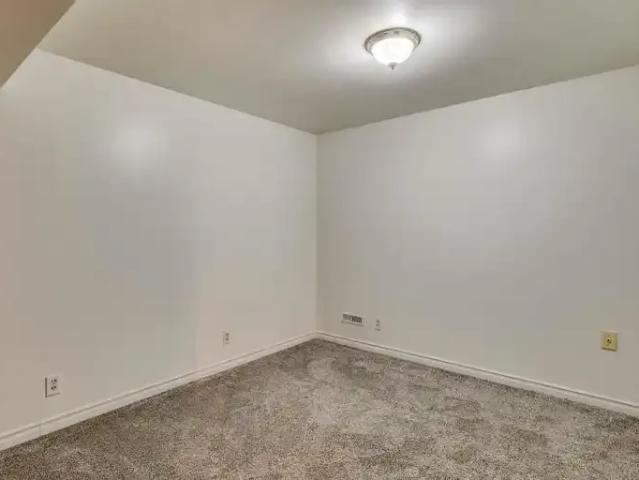 Apartment for rent in Northwest, Alberta