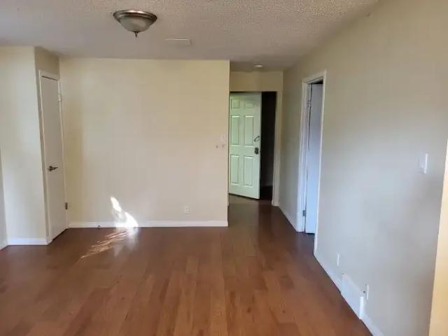 Apartment for rent in Thorncliffe, Calgary