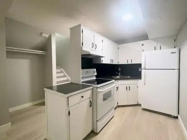 Apartment for rent in Bowness, Calgary