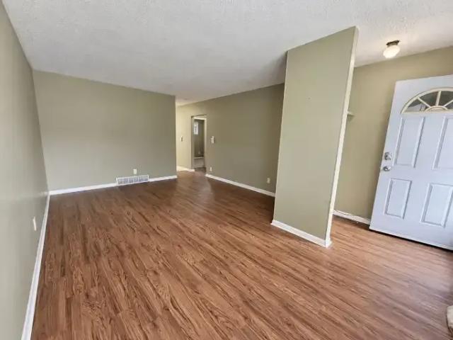 Apartment for rent in Rosemont, Calgary