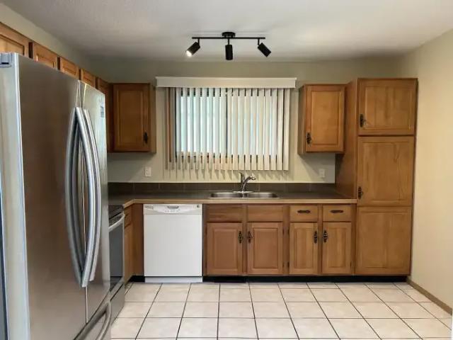 Apartment for rent in Northwest, Alberta