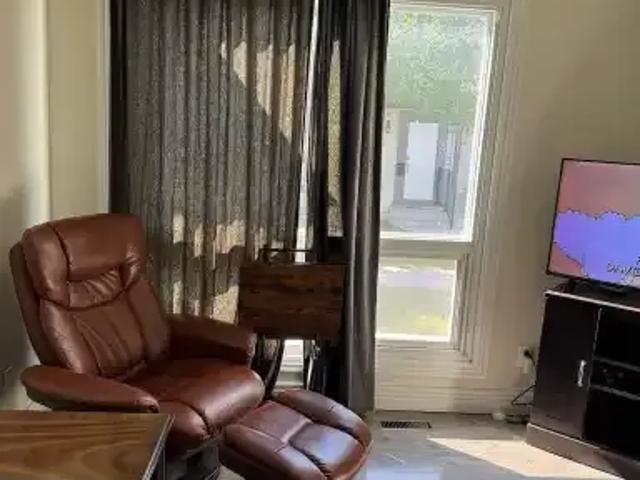 Apartment for rent in Deer Ridge, Calgary