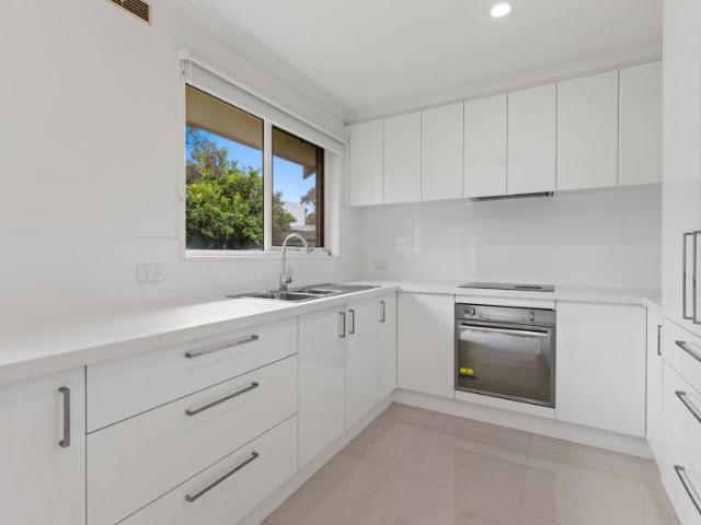 Apartment for sale in Chelsea, Melbourne