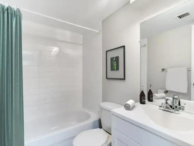 Apartment for rent in Cote-saint-luc, Quebec