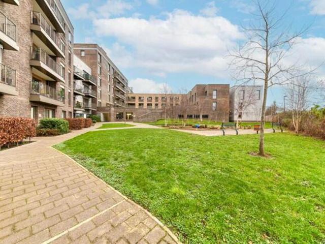 Apartment for sale in Croydon, Broad Green