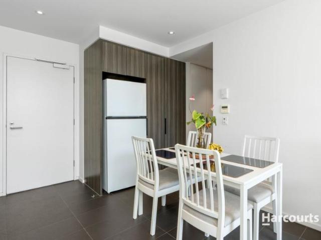 Apartment for sale in Docklands, Melbourne