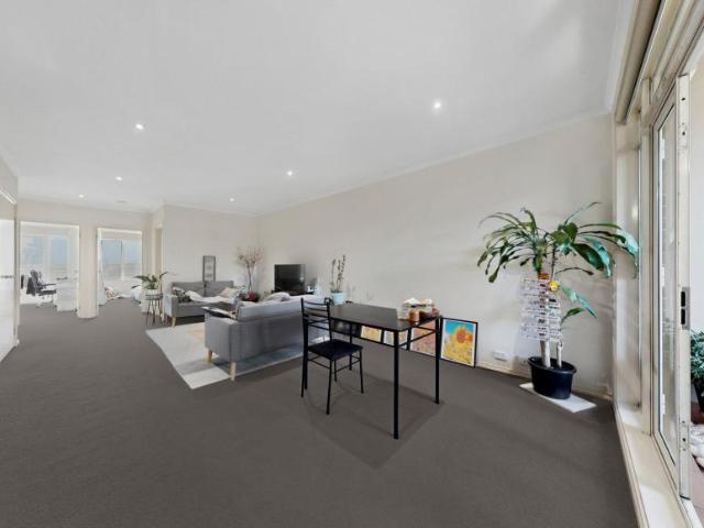 Apartment for rent in Doncaster East, Melbourne