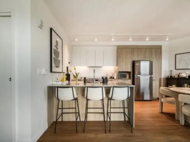 Apartment for rent in Dorval, Quebec