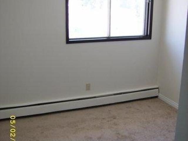 Apartment for rent in Wedgewood, Alberta