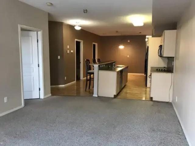 Apartment for rent in Wîhkwêntôwin, Edmonton