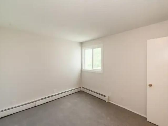 Apartment for rent in Wedgewood, Alberta