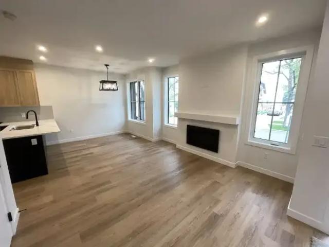 Apartment for rent in Wedgewood, Alberta