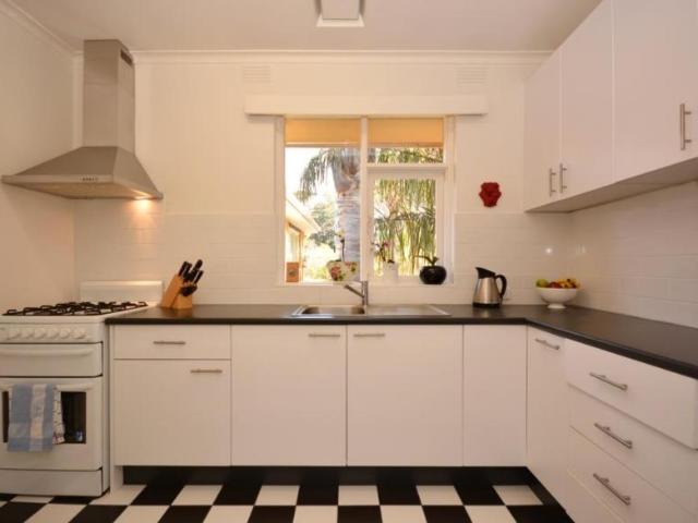 Apartment for rent in Elsternwick, Melbourne