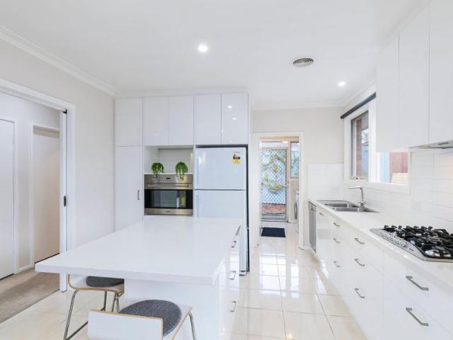 Apartment for rent in Elsternwick, Melbourne
