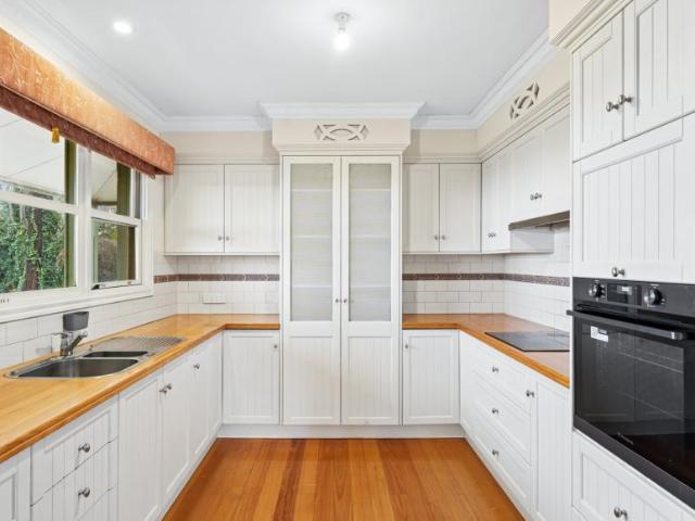 Apartment for rent in Gisborne South, Victoria