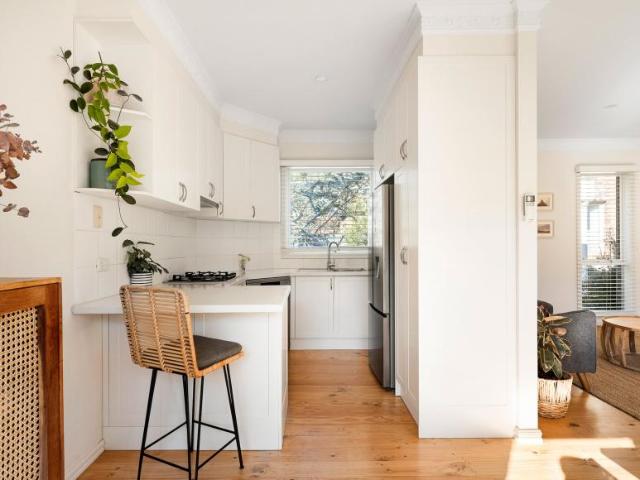 Apartment for sale in Glen Huntly, Melbourne