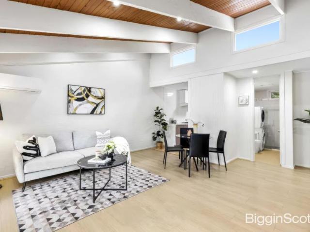 Apartment for sale in Glen Waverley, Melbourne